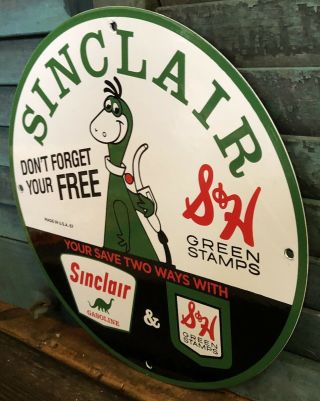 VINTAGE 1967 SINCLAIR DINO DON’T FORGET S&H GREEN STAMPS GAS OIL PORCELAIN SIGN 3