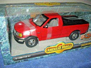 1997 Ford 97 F150 Xlt Red 1:18 Scale Ertl Opening Hood Doors & Tailgate 50 Yrs