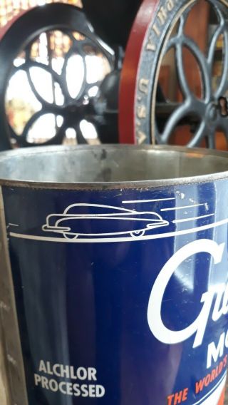 VINTAGE GULFPRIDE GULF MOTOR OIL CAN 5 QUART QT.  WITH RARE ANTIQUE CAR. 2