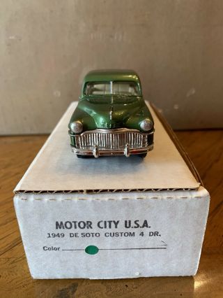 Motor City Usa 1:43 1949 Desoto Custom 4 Dr Diecast Model Mc - 1