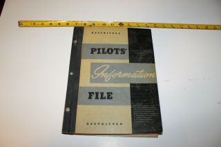 Ww2 Us Army Air Forces Pilot’s Information File