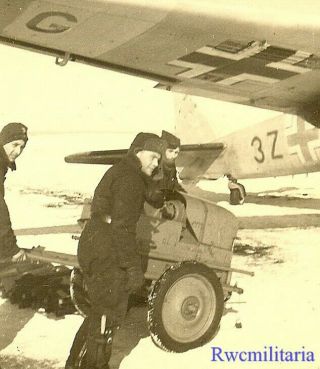 Best Luftwaffe Ground Crew In Winter On Ju - 88 Bomber (g?,  Z3)