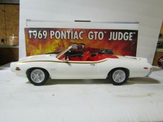 Jim Beam Iajbbsc White 1969 Pontiac Gto Judge Convertible Decanter 250 Made