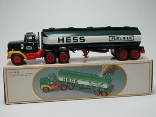 1984 Hess Toy Fuel Oil Tanker Truck Bank