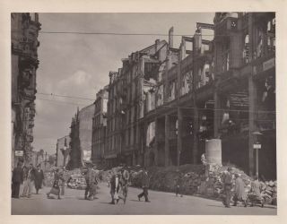 Wwii Cic Snapshot Photo Bombed Ruins Kaiserstrasse Frankfurt Germany 57