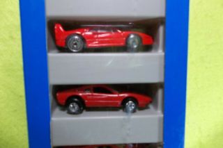 Hot Wheels 5 Car Ferrari Gift Pack Very Rare Plastic Car Metal Base