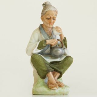 Napco 1g5463 Porcelain Bisque Figurine Asian Old Woman Made In Japan
