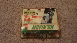 Vintage Diecast Movin On Tv Show Tractor Trailer Truck 1/64 Scale In Package