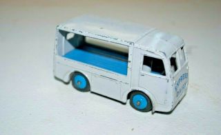 Dinky Toys 30v Bev Electric Express Dairy Milk Van 1940 