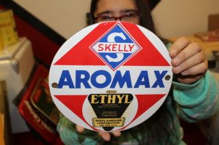 Skelly Aromax Ethyl Gasoline Gas Station Pump Plate Oil Porcelain Metal Sign