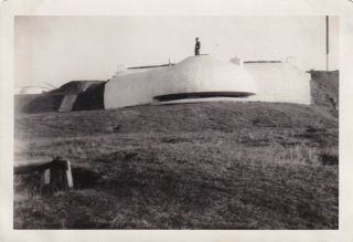 Wwii Cic Snapshot Photo German Observation Bunker Normandy Le Havre 101
