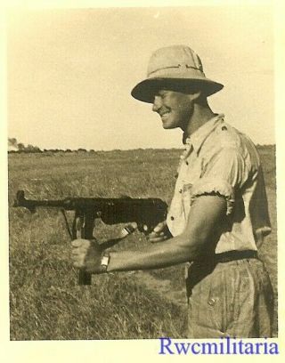 Action Luftwaffe Soldier In Tropical Kit Firing Mp - 40 Sub - Mg; Südfront