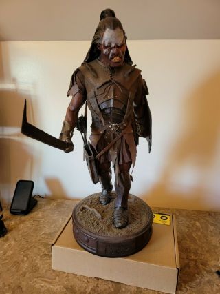 Sideshow Lord Of The Rings Lurtz 1/4 Scale Premium Format Figure