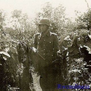 Tough Looking Helmeted Wehrmacht Gefreiter W/ Mp - 40 Sub - Mg In Trenchline