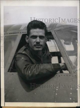 1944 Press Photo Sardinia Italy 1st Lt George T Stannard A B - 26 Pilot
