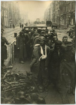 Wwii Xl Press Photo: Surrendering German Soldiers,  Berlin U - Bahn Station May1945