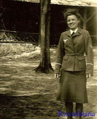 Rare Smiling Female Luftwaffe Blitzmädel Helferin Girl Posed By Building