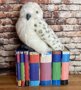 Harry Potter Hardback Books Set With Hedwig Plush Puppet All Have Dust Jackets
