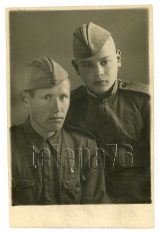 1940s Ww2 Soviet Military Red Army Stalin Badge Garrison Cap Russian Photo