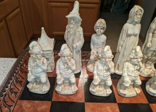 Vintage 1988 LORD OF THE RINGS CHESS SET BY TOLKIEN - LOTR The Hobbit 4