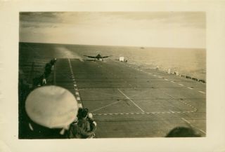1945 Us Navy Aircraft Carrier Uss Boxer Cv - 21 Photo Airplane F6f Hellcat Landing