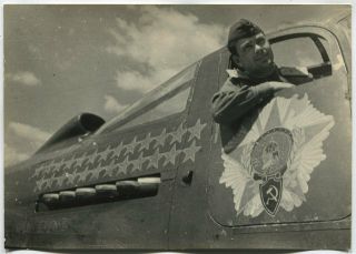 Wwii Xl Press Photo: Russian Flying Ace Pilot In Us Bell P - 39 Airacobra Cockpit