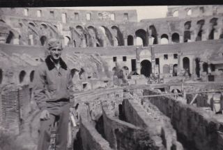 Wwii Snapshot Photo American Gi In Roman Coliseum Rome 1944 Italy 7