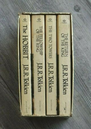 J.  R.  R.  Tolkien The Hobbit/lotr Gold Box Set (4) Ballantine Books Vintage Fantasy