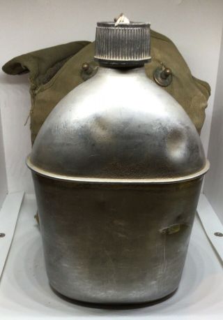 Vintage Wwii 1945 Us Military Canteen With Canteen Bag - G.  P.  & F.  Co