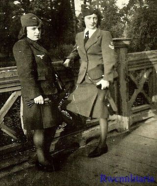 Rare Female Luftwaffe Blitzmädel Helferin Girls By Bridge Railing