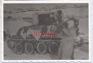 Wwii German War Photo Crew Panzer / Tank Winter
