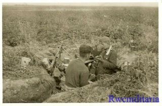 FRONTLINE Wehrmacht Soldiers w/ MG - 34 Machine Gun in Foxhole; Russia 2