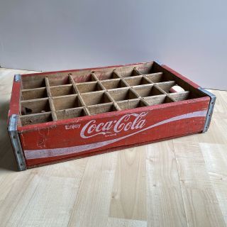 Vtg Red Wood Coca - Cola Coke Soda Crate 24 Pocket Bottles Chattanooga 1973