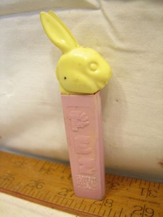 Vintage Pink & Yellow Easter Bunny Rabbit No Feet Pez Candy Dispenser Austria