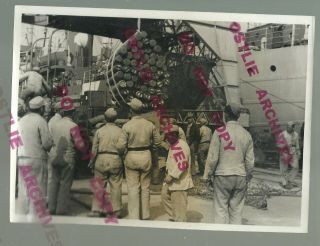 Ww2 1943 German Army Press Photo Unloading Cargo Ships Navy Soldiers Africa