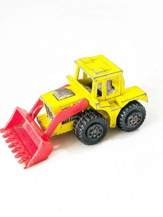 1976 Vintage Matchbox Superfast 29 Tractor Shovel In Yellow,  And Red