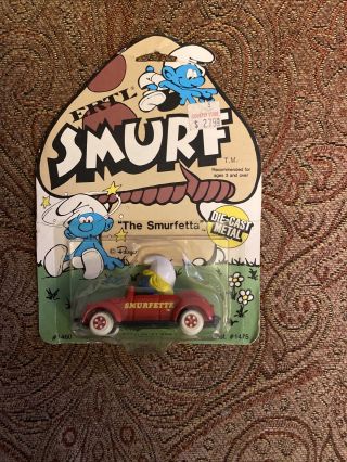 Smurf - Vintage Smurfette Die Cast Metal The Smurfetta Car 1982