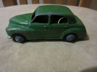 Dinky Toys No.  40g Morris Oxford Saloon Car (1950 - 53) Paintwork.