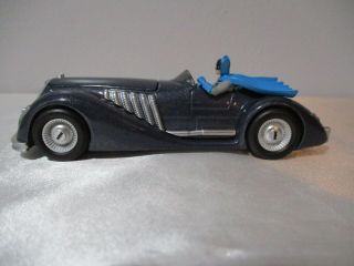 Corgi Toys Dc Comics 1940 Batmobile With Batman Bmvb2 1:43 Scale