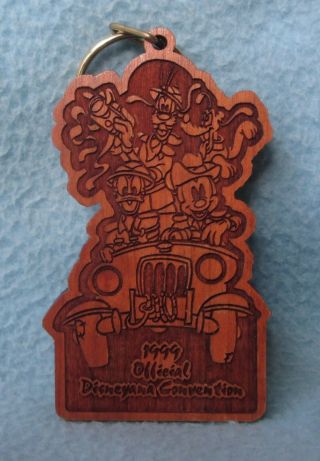 1999 Official Disneyana Convention Wood Keychain,  Safari,  Walt Disney World