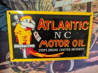 Large Old Vintage 1935 Atlantic Nc Motor Oil Porcelain Gas Pump Sign Parrot
