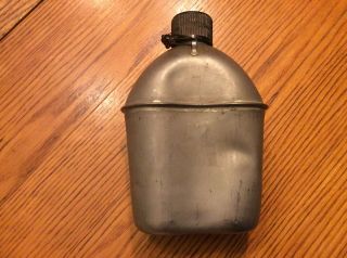WW2 WWII U.  S.  G.  P.  & CO.  1944 CANTEEN AUTHENTIC WITH DENTS NO COVER 2