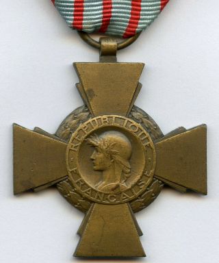 France French Military Medal Cross Du Combattant Grade