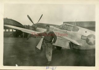 Wwii Photo - Us Airman Posed W/ P 51 Mustang Fighter Plane On Air Base