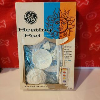 Vintage Ge Heating Pad P - 55 General Electric Waterproof Blue Cover,  Push Buttons