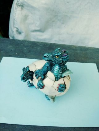Twin Baby Dragons Hatching Egg Figurine (c) 
