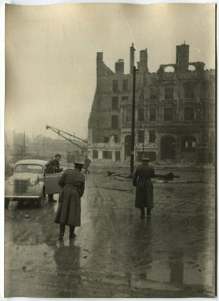 Wwii Large Size Photo: Russian Officers In Ruined Berlin April 1945