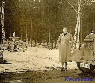 Somber Woman By German Mercedes Lkw Truck (iiic - 6448) & Kia Flieger Grave; 1944