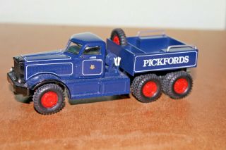 Corgi Classics 1:50 Diamond T Truck - Pickfords - Unboxed