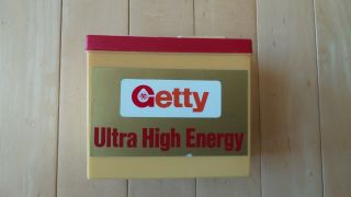 Vintage Getty Oil Co.  Car Battery Am Transistor Radio -